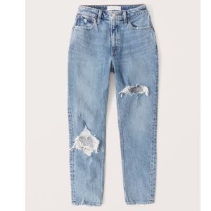 Abercrombie & Fitch Curve Love Mom Jeans
